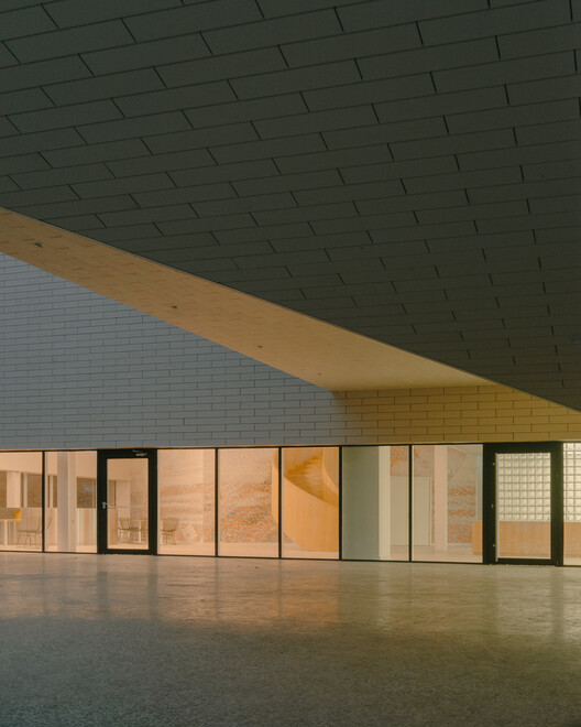 Zviad Gamsakhurdia Presidential Center / Tsanava + Maisuradze + T-architects Zviad Gamsakhurdia Presidential Center / Tsanava + Maisuradze + T-architects - Image 26 of 32