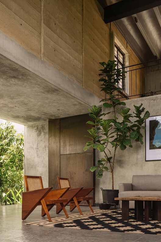 The Matchbox House / STAPATI The Matchbox House / STAPATI - Interior Photography, Living Room, Wood, Chair, Beam
