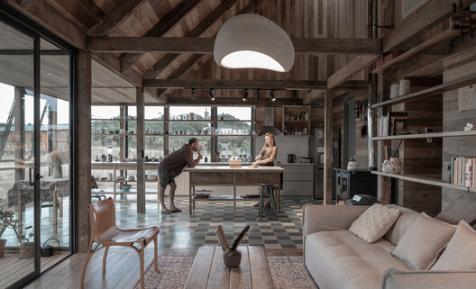 Key House / Lezaeta Lavanchy + Esteban Arteaga - Interior Photography, Living Room, Wood, Chair, Beam