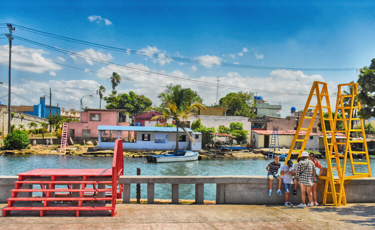 Instalación Urbana Contrahuella / RW arquitectos - Fotografía exterior, Obras De Pequeña Escala