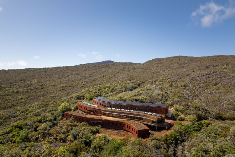 Shaping Architectural Continuity: 25 Revitalization Projects Across Historic, Industrial, and Natural Sites - Image 5 of 26