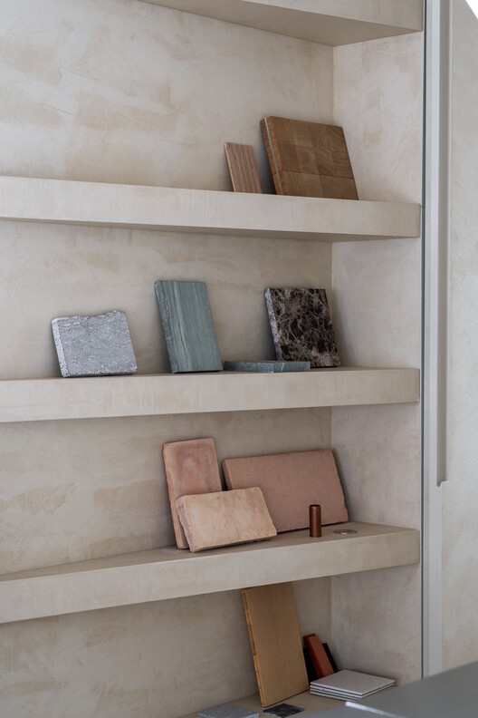 Zwarte Fles Residence / Vi.architectuur.atelier - Interior Photography, Living Room, Shelving