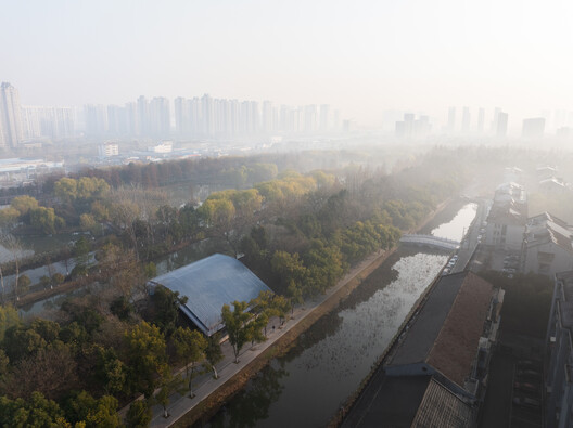 Jingzhou City Wall Archaeological Site Exhibition Pavilion / Qing Studio - Exterior Photography, Waterfront