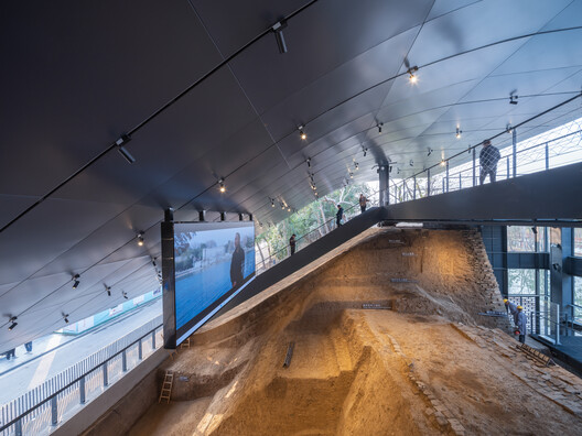 Jingzhou City Wall Archaeological Site Exhibition Pavilion / Qing Studio - Image 7 of 42