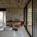 Casa Entre Peraus / Marchetti Bonetti+ - Fotografia de Interiores, Casas, Escada, Viga