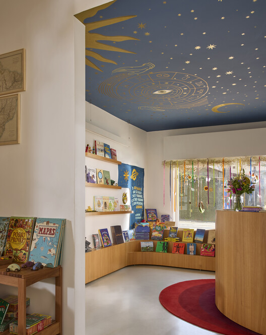 Cosmos House / Andréa Helou - Interior Photography, Shelving, Lighting