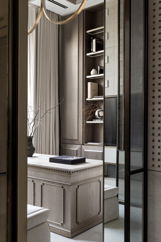 Residence ASL 42 / Minimalist Architecture & Design Studio - Interior Photography, Wood, Lighting, Glass, Closet