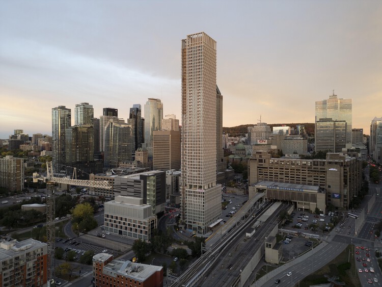 900 Saint-Jacques / Chevalier Morales Architectes - Exterior Photography, Skyscrapers, Cityscape