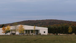 Le Fenil Residence / NatureHumaine