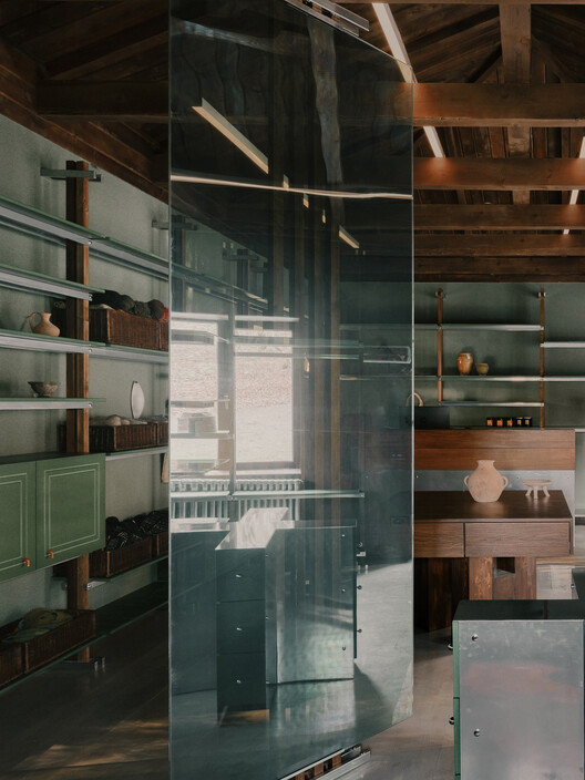 Lopota Gift Shop / Studio Gypsandconcrete - Interior Photography, Wood, Glass