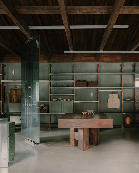 Lopota Gift Shop / Studio Gypsandconcrete - Interior Photography, Wood, Shelving