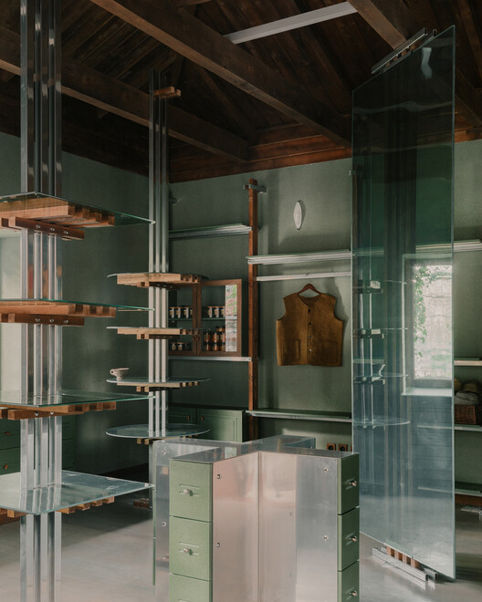 Lopota Gift Shop / Studio Gypsandconcrete - Interior Photography, Glass, Shelving