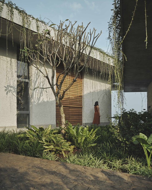 Lake House / Mazumdar Bravo Lake House / Mazumdar Bravo - Image 7 of 20