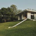 Lake House / Mazumdar Bravo - Houses