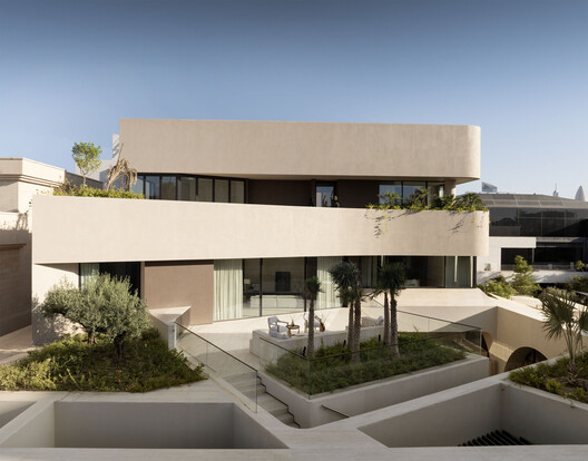 Shell House / Alhumaidhi Architects Shell House / Alhumaidhi Architects - Exterior Photography, Concrete, Balcony