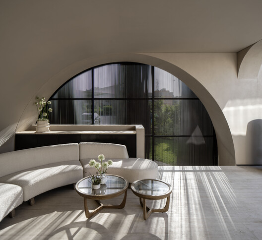 Shell House / Alhumaidhi Architects Shell House / Alhumaidhi Architects - Interior Photography, Lighting, Chair