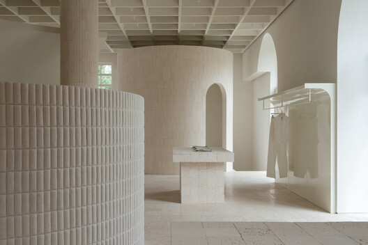 Messa House / UP2DATE architects Messa House / UP2DATE architects - Image 2 of 25