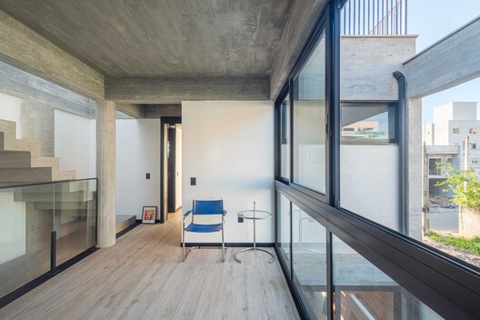 Casas TT / PJV Arquitetura - Fotografía interior, Concreto, Balcón
