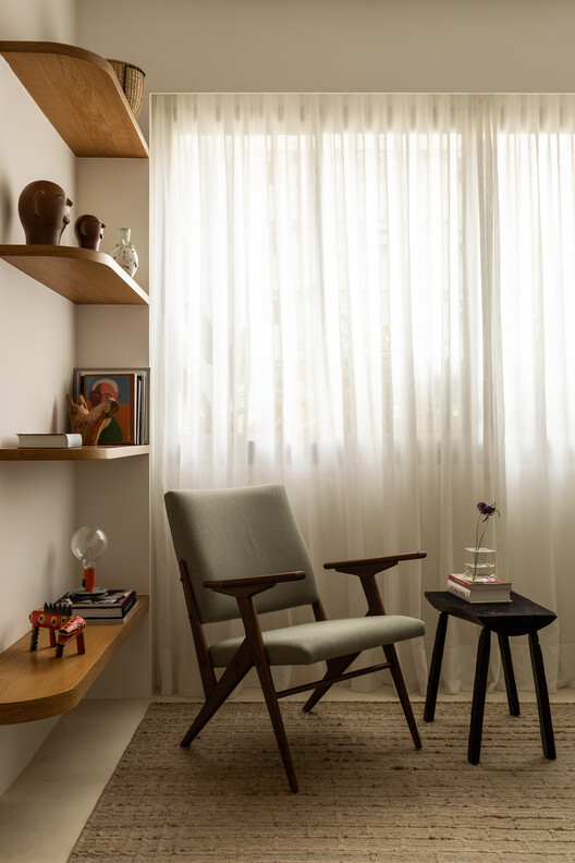 VP Apartment / Studio Gaibola VP Apartment / Studio Gaibola - Interior Photography, Wood, Lighting, Shelving