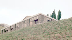 Effevu House  / ellevuelle architetti