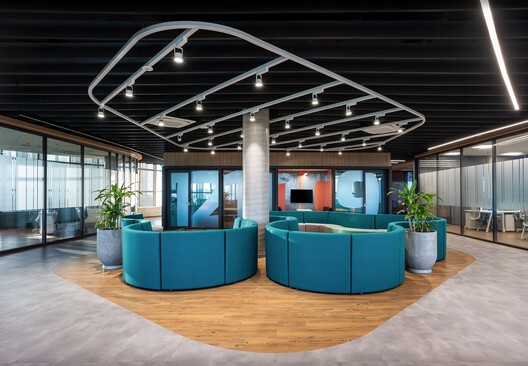 Centro Administrativo Sicredi das Culturas / DA | Departamento de Arquitetura - Fotografia de Interiores, Sala de Estar, Cadeira