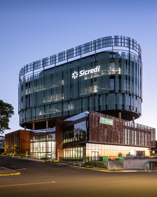 Centro Administrativo Sicredi das Culturas / DA | Departamento de Arquitetura - Fotografia de Exterior