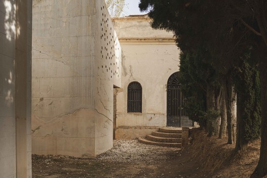 Requena Pantheon / Belen Ilarri Studio - Exterior Photography, Concrete
