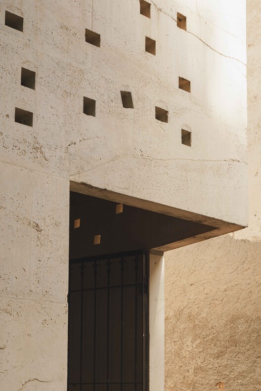 Requena Pantheon / Belen Ilarri Studio - Interior Photography, Concrete