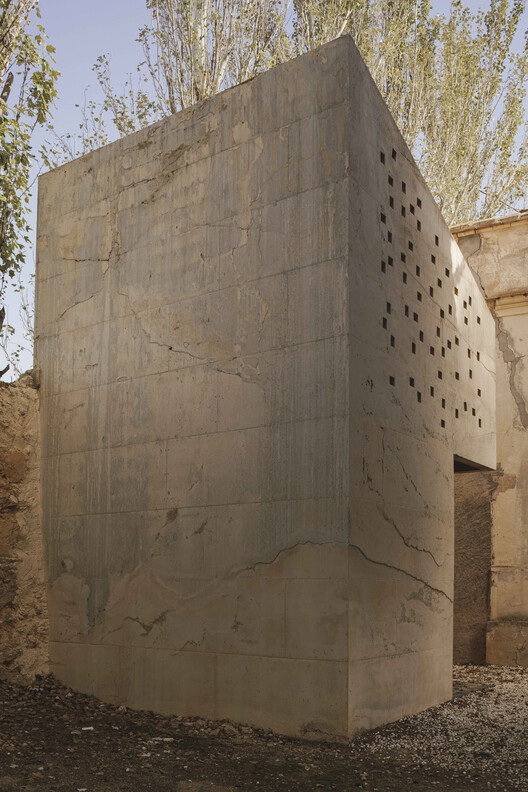 Requena Pantheon / Belen Ilarri Studio - Image 6 of 10