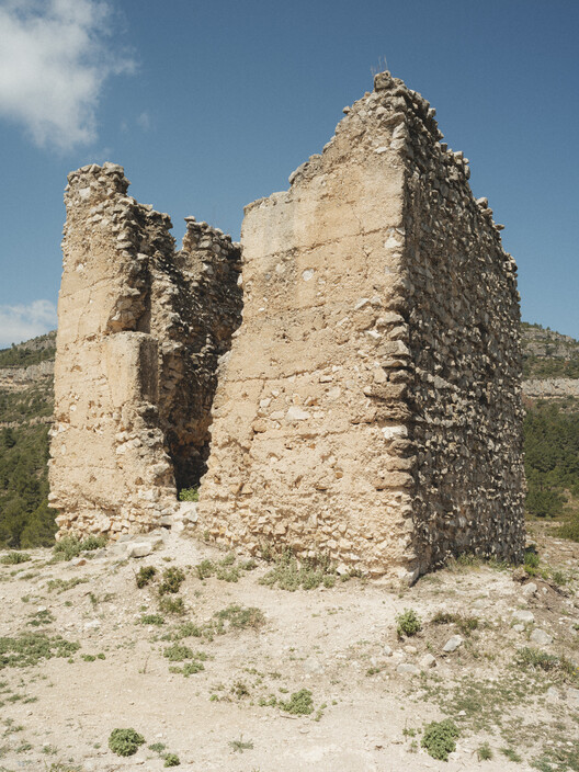 Chera Castle / Belen Ilarri Studio Chera Castle / Belen Ilarri Studio - Image 24 of 30