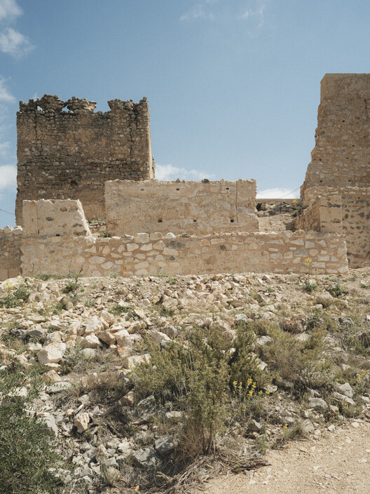 Chera Castle / Belen Ilarri Studio Chera Castle / Belen Ilarri Studio - Exterior Photography