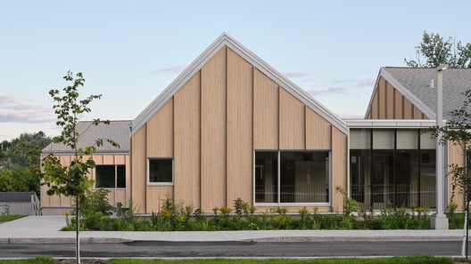 École de l’Étincelle – Lab École Saguenay / Agence Spatiale - Exterior Photography