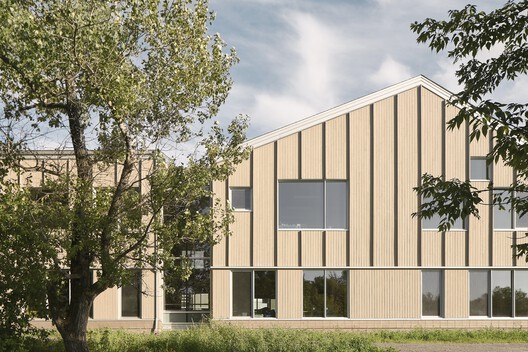 École de l’Étincelle – Lab École Saguenay / Agence Spatiale - Exterior Photography