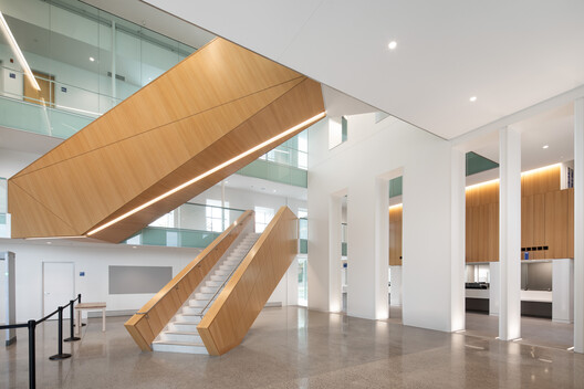 Roberval Courthouse / Groupe A - Image 12 of 28