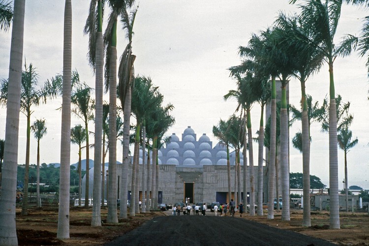 The Two Cathedrals of Managua: Architectural Memory After Nicaragua’s 1972 Earthquake - Image 5 of 8