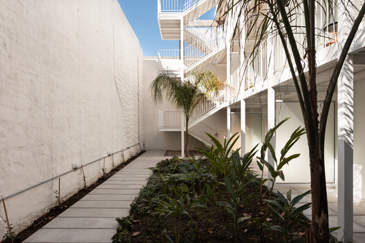 Jardines del Cordón Housing / Ramos Rey Arquitectos Jardines del Cordón Housing / Ramos Rey Arquitectos - Image 3 of 16