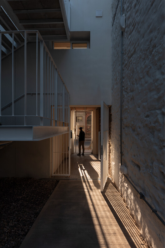 Jardines del Cordón Housing / Ramos Rey Arquitectos Jardines del Cordón Housing / Ramos Rey Arquitectos - Interior Photography, Concrete
