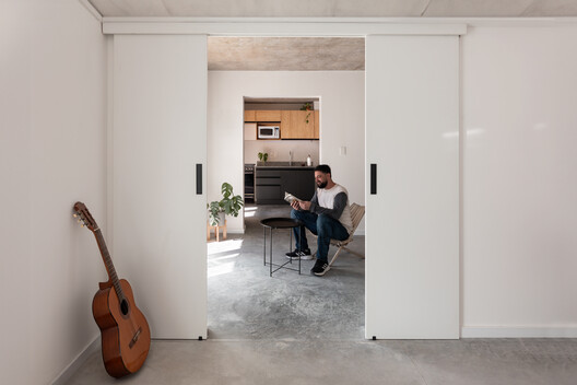 Jardines del Cordón Housing / Ramos Rey Arquitectos Jardines del Cordón Housing / Ramos Rey Arquitectos - Interior Photography, Door