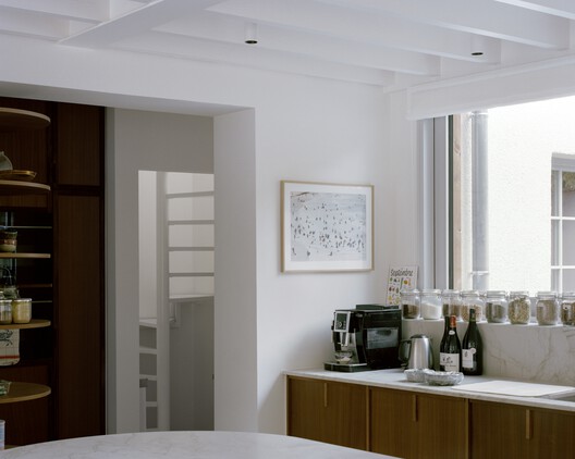 Crabe Fantôme - Evolutive Housing / O.U.V.R.A.G.E.S. - Interior Photography, Wood, Countertop, Lighting, Kitchen, Shelving, Glass, Chair