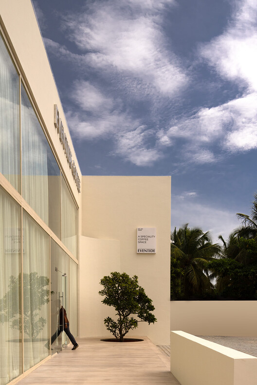 Eventide Coffee / Billboards - Exterior Photography, Concrete