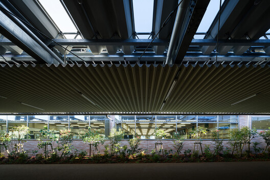 Imabari Shipbuilding Marugame Office / Yano Aoyama Architecture Design Imabari Shipbuilding Marugame Office / Yano Aoyama Architecture Design - Image 12 of 33