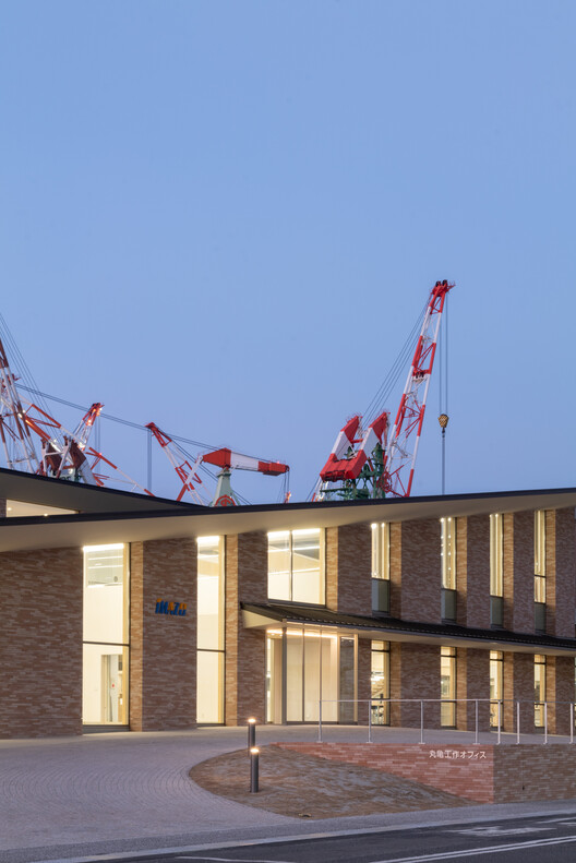 Imabari Shipbuilding Marugame Office / Yano Aoyama Architecture Design Imabari Shipbuilding Marugame Office / Yano Aoyama Architecture Design - Image 26 of 33