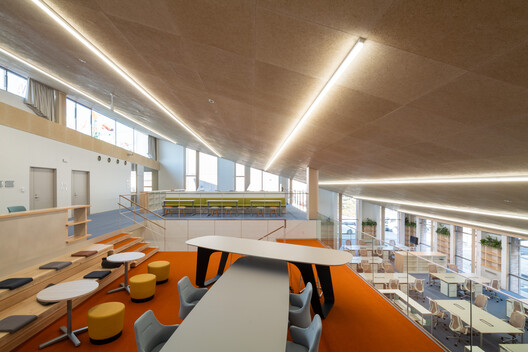 Imabari Shipbuilding Marugame Office / Yano Aoyama Architecture Design Imabari Shipbuilding Marugame Office / Yano Aoyama Architecture Design - Image 17 of 33