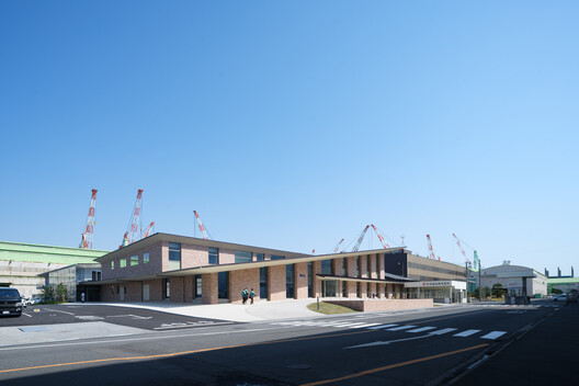 Imabari Shipbuilding Marugame Office / Yano Aoyama Architecture Design Imabari Shipbuilding Marugame Office / Yano Aoyama Architecture Design - Image 7 of 33