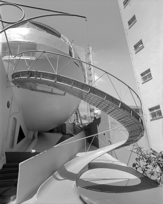 Eduardo Longo’s Futuristic Spherical House in São Paulo to Open for ABERTO5 Exhibition Eduardo Longo’s Futuristic Spherical House in São Paulo to Open for ABERTO5 Exhibition - Image 7 of 10