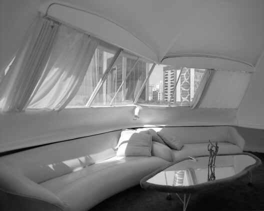 Eduardo Longo’s Futuristic Spherical House in São Paulo to Open for ABERTO5 Exhibition Eduardo Longo’s Futuristic Spherical House in São Paulo to Open for ABERTO5 Exhibition - Image 9 of 10