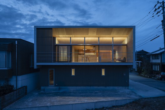 The House That Creates a View / studioSHUWARI Inc. - Exterior Photography, Balcony