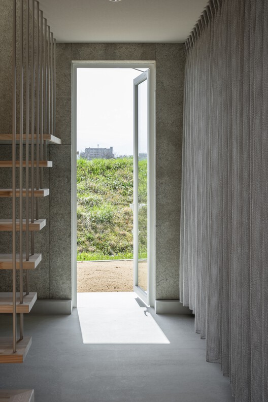 The House That Creates a View / studioSHUWARI Inc. - Image 10 of 30