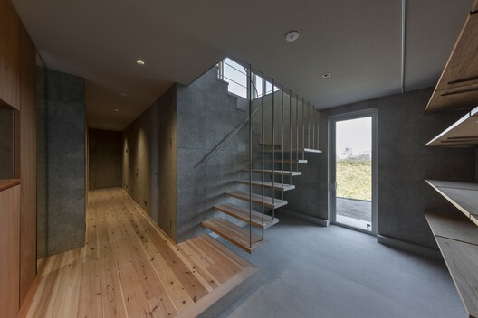 The House That Creates a View / studioSHUWARI Inc. - Image 4 of 30