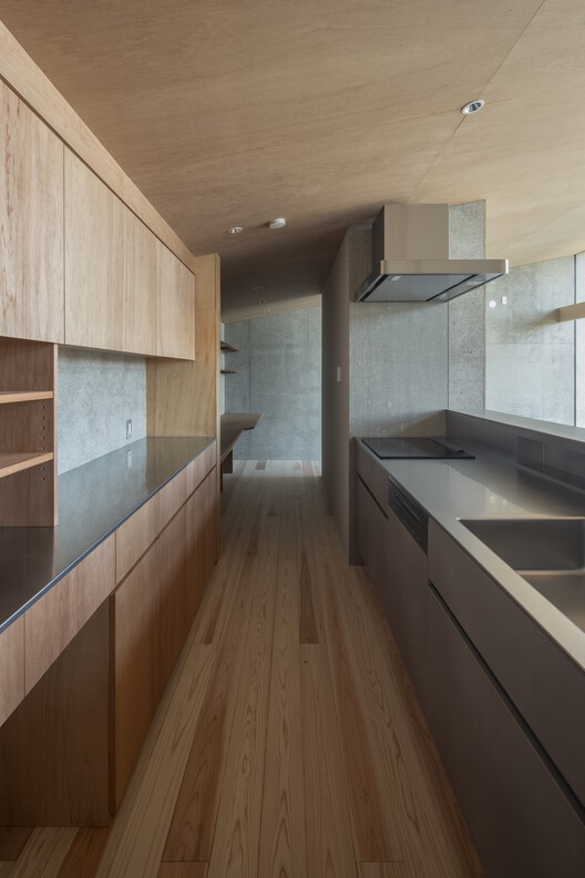 The House That Creates a View / studioSHUWARI Inc. - Image 11 of 30
